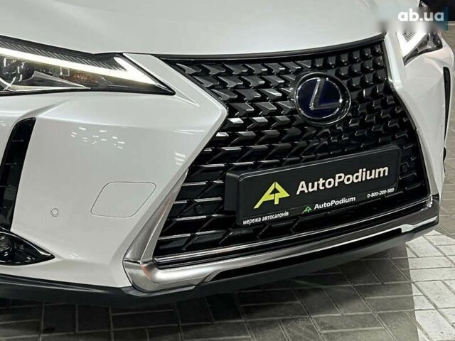 Лексус UX, объемом двигателя 0 л и пробегом 21 тыс. км за 30800 $, фото 3 на Automoto.ua