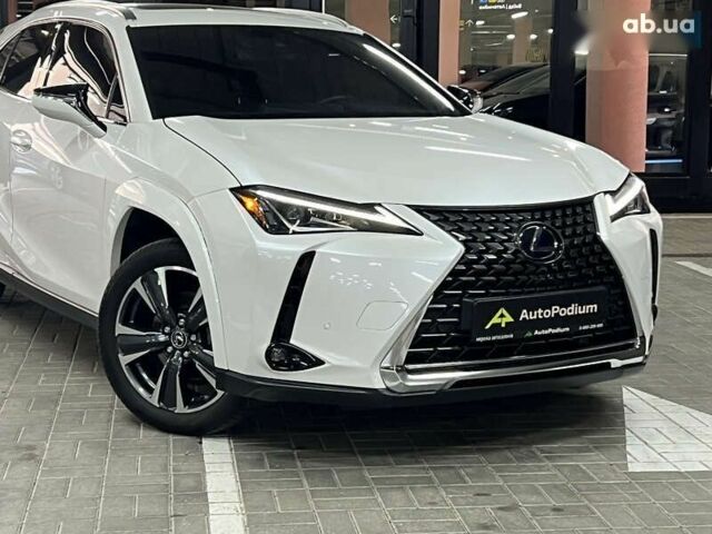 Лексус UX, объемом двигателя 0 л и пробегом 21 тыс. км за 30800 $, фото 2 на Automoto.ua