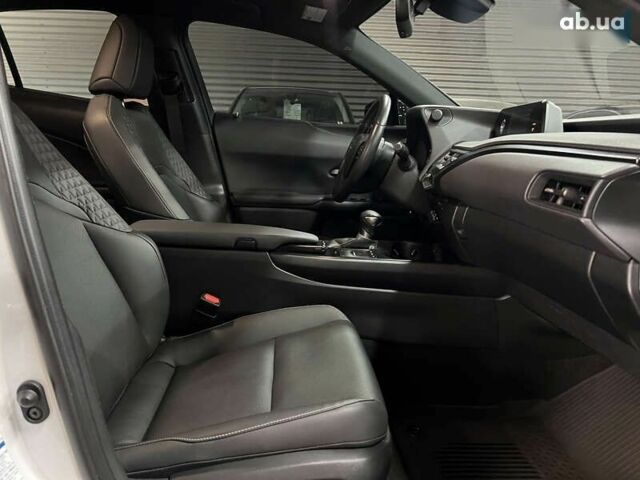 Лексус UX, объемом двигателя 0 л и пробегом 21 тыс. км за 30800 $, фото 28 на Automoto.ua
