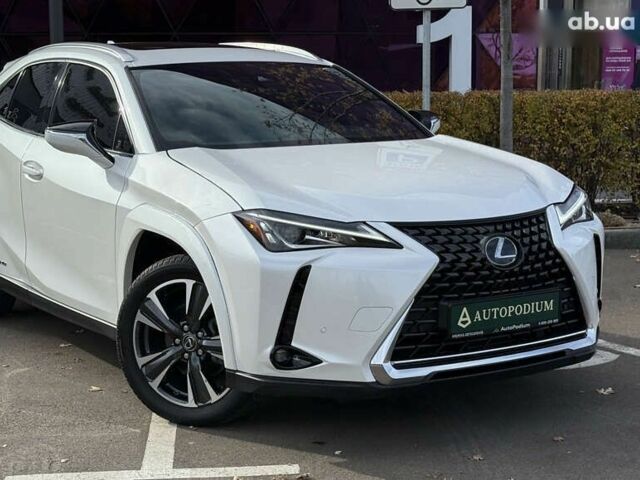 Лексус UX, объемом двигателя 0 л и пробегом 22 тыс. км за 29400 $, фото 3 на Automoto.ua