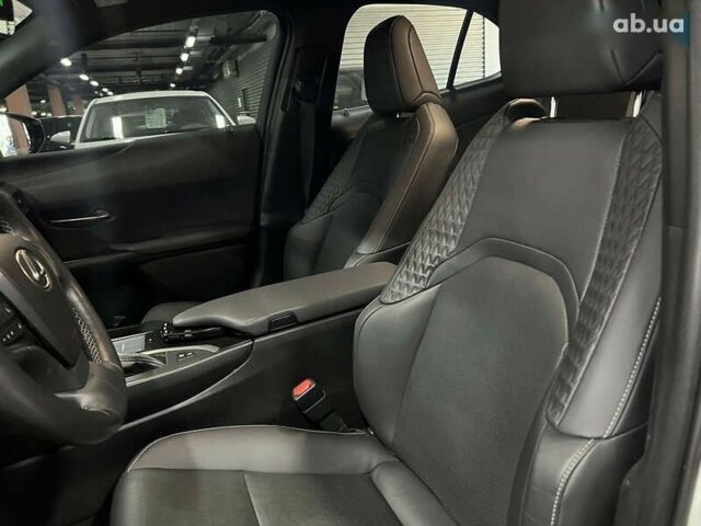 Лексус UX, объемом двигателя 0 л и пробегом 21 тыс. км за 30800 $, фото 15 на Automoto.ua