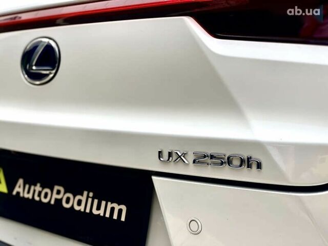 Лексус UX, об'ємом двигуна 0 л та пробігом 22 тис. км за 30500 $, фото 24 на Automoto.ua