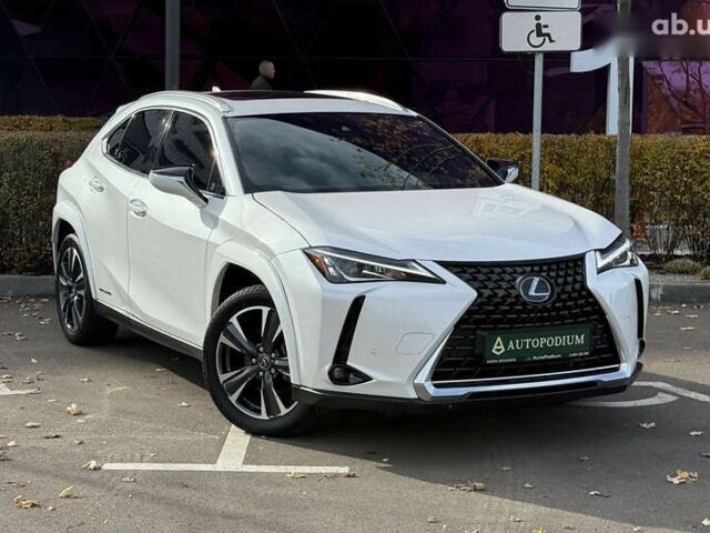Лексус UX, объемом двигателя 0 л и пробегом 22 тыс. км за 29400 $, фото 1 на Automoto.ua