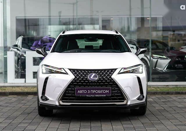 Лексус UX, объемом двигателя 0 л и пробегом 60 тыс. км за 35505 $, фото 4 на Automoto.ua