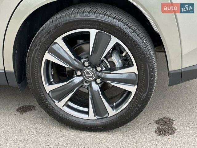 Лексус UX, объемом двигателя 2 л и пробегом 39 тыс. км за 35500 $, фото 13 на Automoto.ua