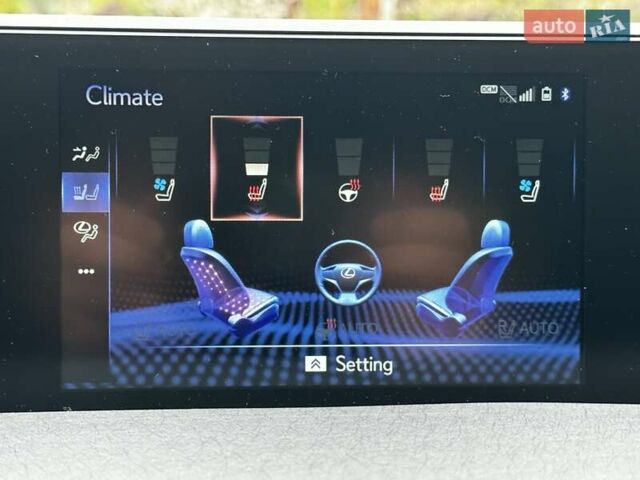 Лексус UX, объемом двигателя 2 л и пробегом 39 тыс. км за 35500 $, фото 28 на Automoto.ua