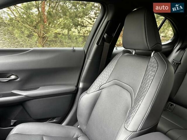Лексус UX, объемом двигателя 2 л и пробегом 39 тыс. км за 35500 $, фото 20 на Automoto.ua