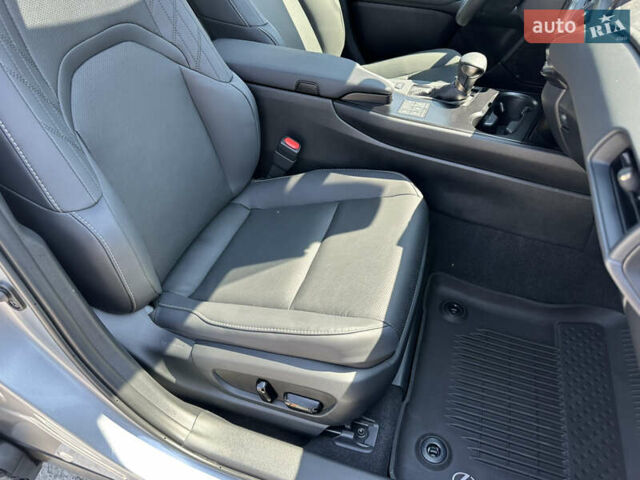 Лексус UX, об'ємом двигуна 2 л та пробігом 5 тис. км за 38200 $, фото 19 на Automoto.ua