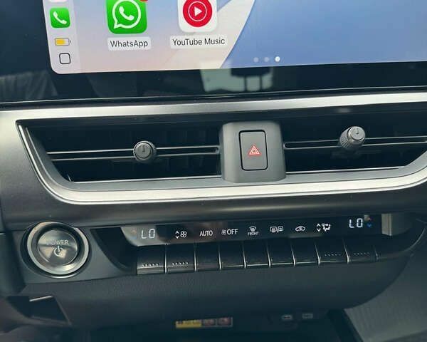 Лексус UX, объемом двигателя 0 л и пробегом 5 тыс. км за 38200 $, фото 3 на Automoto.ua