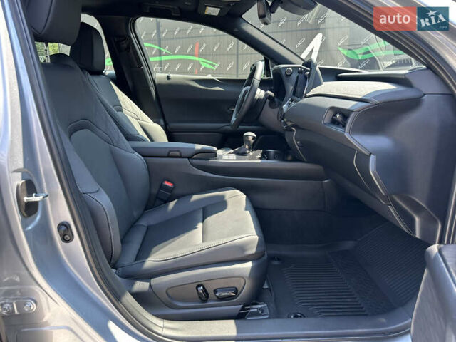 Лексус UX, об'ємом двигуна 2 л та пробігом 5 тис. км за 38200 $, фото 18 на Automoto.ua