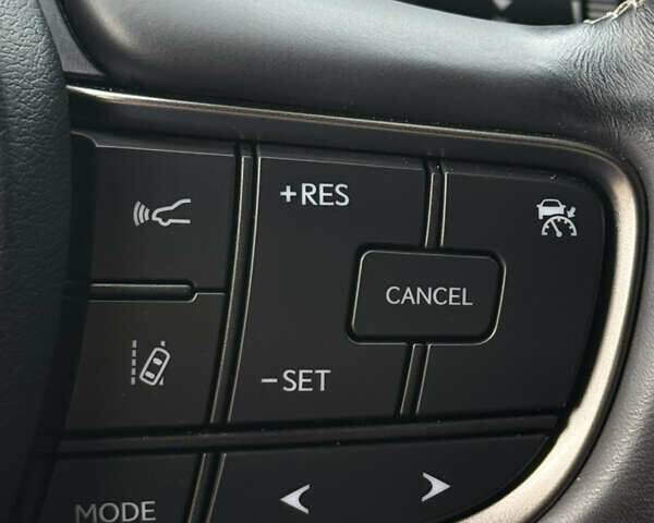 Сірий Лексус UX, об'ємом двигуна 1.99 л та пробігом 80 тис. км за 29000 $, фото 30 на Automoto.ua