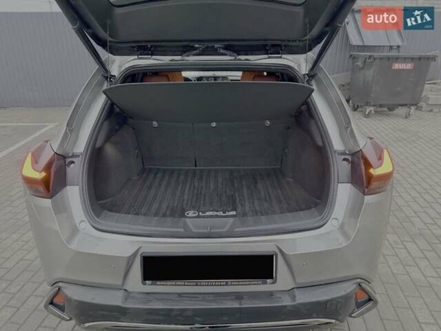 Серый Лексус UX, объемом двигателя 1.99 л и пробегом 80 тыс. км за 29900 $, фото 8 на Automoto.ua