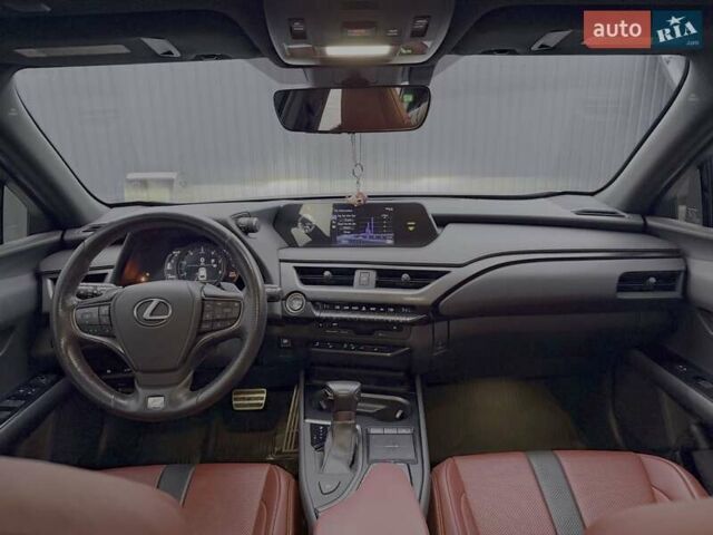 Серый Лексус UX, объемом двигателя 1.99 л и пробегом 80 тыс. км за 29900 $, фото 9 на Automoto.ua