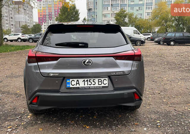 Лексус UX 2018 в Черкассах на Automoto.ua Серый Лексус UX, объемом двигателя 1.99 л и пробегом 73 тыс. км за 24500 $, фото 2 на Automoto.ua