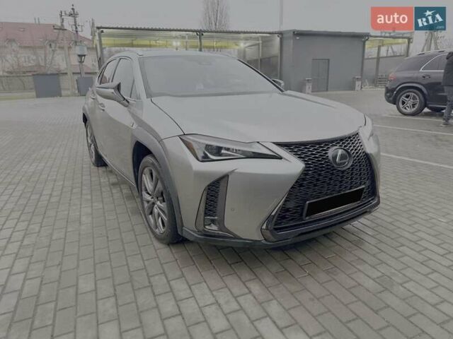 Серый Лексус UX, объемом двигателя 1.99 л и пробегом 80 тыс. км за 29900 $, фото 1 на Automoto.ua