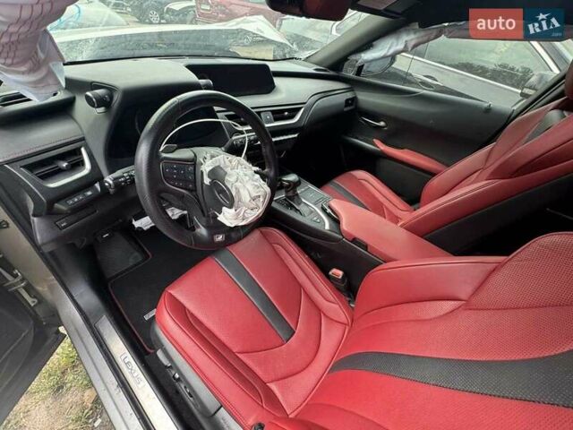 Серый Лексус UX, объемом двигателя 2 л и пробегом 62 тыс. км за 16999 $, фото 31 на Automoto.ua