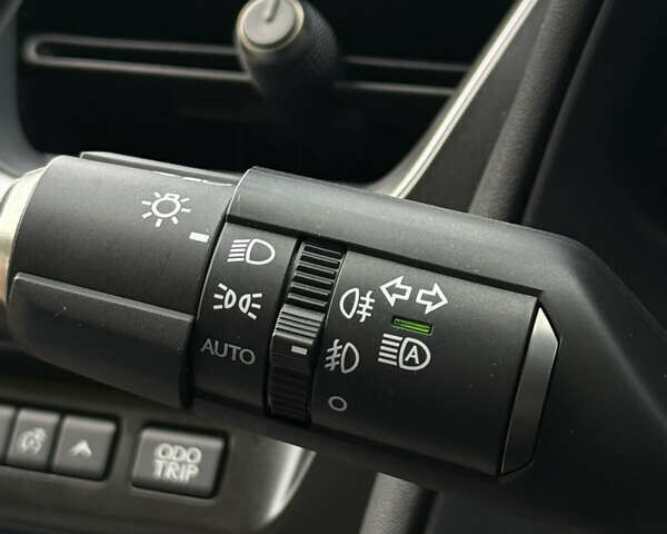 Сірий Лексус UX, об'ємом двигуна 1.99 л та пробігом 80 тис. км за 29000 $, фото 27 на Automoto.ua