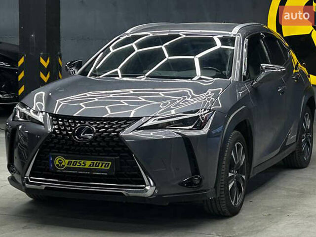Сірий Лексус UX, об'ємом двигуна 1.99 л та пробігом 106 тис. км за 30400 $, фото 2 на Automoto.ua
