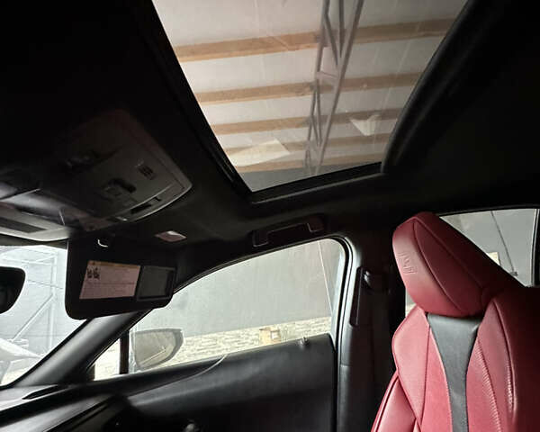 Серый Лексус UX, объемом двигателя 1.99 л и пробегом 99 тыс. км за 18500 $, фото 11 на Automoto.ua