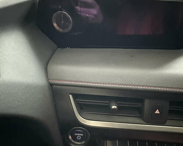 Серый Лексус UX, объемом двигателя 1.99 л и пробегом 99 тыс. км за 18500 $, фото 14 на Automoto.ua