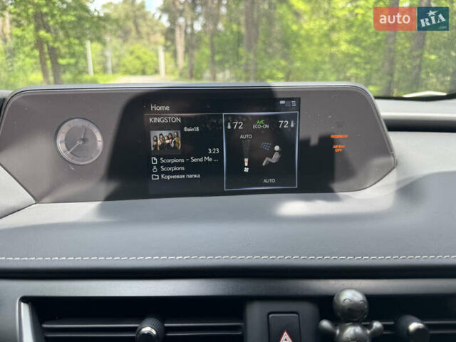 Сірий Лексус UX, об'ємом двигуна 1.99 л та пробігом 40 тис. км за 25500 $, фото 28 на Automoto.ua