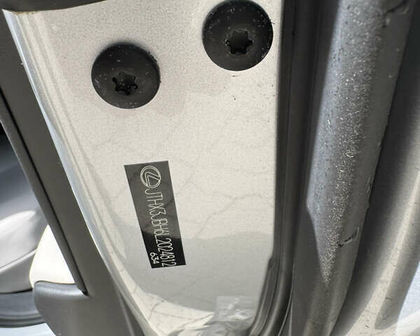 Сірий Лексус UX, об'ємом двигуна 1.99 л та пробігом 40 тис. км за 25500 $, фото 34 на Automoto.ua