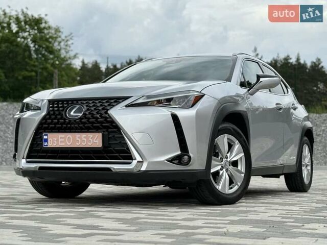 Сірий Лексус UX, об'ємом двигуна 1.99 л та пробігом 95 тис. км за 27900 $, фото 3 на Automoto.ua