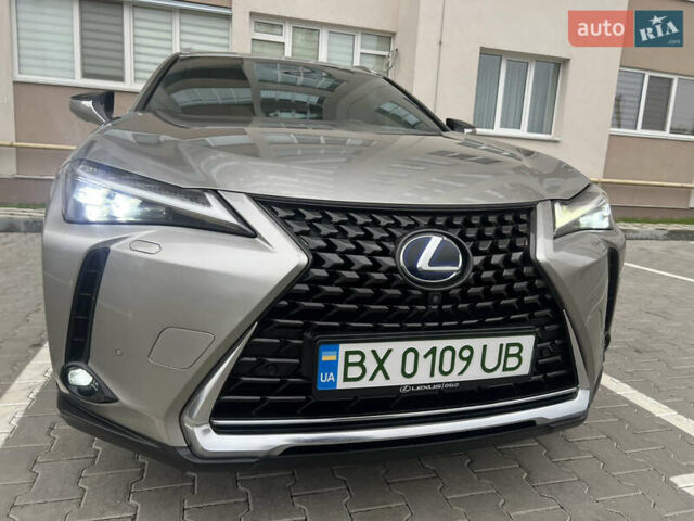 Сірий Лексус UX, об'ємом двигуна 0 л та пробігом 108 тис. км за 23500 $, фото 16 на Automoto.ua
