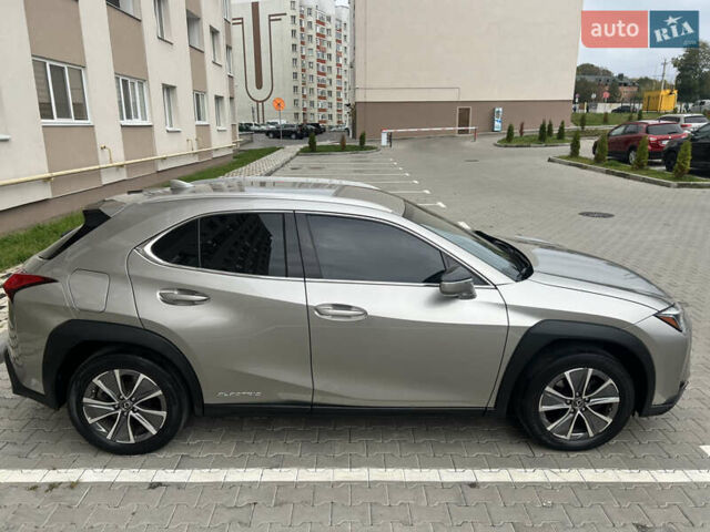 Сірий Лексус UX, об'ємом двигуна 0 л та пробігом 108 тис. км за 23500 $, фото 14 на Automoto.ua