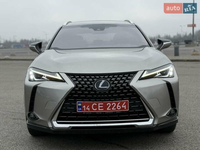Серый Лексус UX, объемом двигателя 1.99 л и пробегом 68 тыс. км за 27800 $, фото 10 на Automoto.ua
