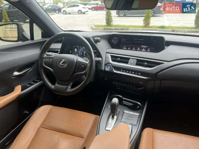 Сірий Лексус UX, об'ємом двигуна 0 л та пробігом 108 тис. км за 23500 $, фото 33 на Automoto.ua