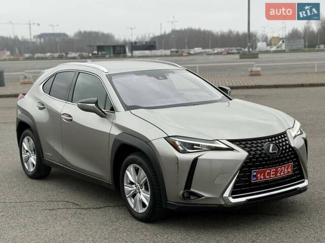 Серый Лексус UX, объемом двигателя 1.99 л и пробегом 68 тыс. км за 27800 $, фото 7 на Automoto.ua