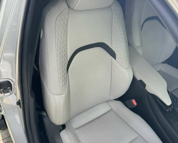 Сірий Лексус UX, об'ємом двигуна 1.99 л та пробігом 40 тис. км за 25500 $, фото 20 на Automoto.ua