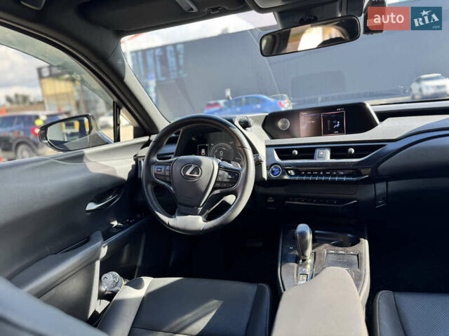 Серый Лексус UX, объемом двигателя 0 л и пробегом 55 тыс. км за 24500 $, фото 29 на Automoto.ua