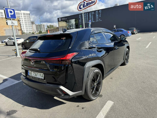 Серый Лексус UX, объемом двигателя 0 л и пробегом 55 тыс. км за 24500 $, фото 13 на Automoto.ua