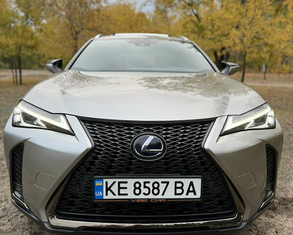 Лексус UX 2020 у Дніпро (Дніпропетровську) на Automoto.ua Сірий Лексус UX, об'ємом двигуна 2 л та пробігом 33 тис. км за 30900 $, фото 5 на Automoto.ua