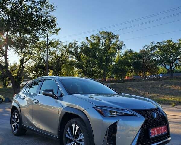Сірий Лексус UX, об'ємом двигуна 2 л та пробігом 67 тис. км за 27500 $, фото 6 на Automoto.ua