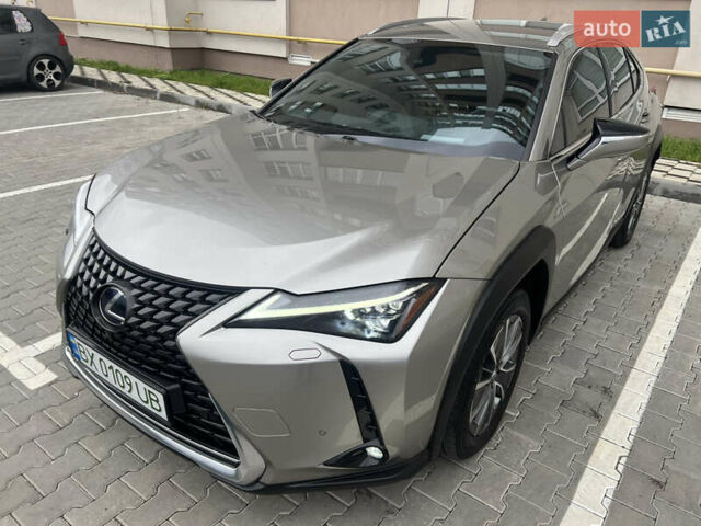 Сірий Лексус UX, об'ємом двигуна 0 л та пробігом 108 тис. км за 23500 $, фото 6 на Automoto.ua