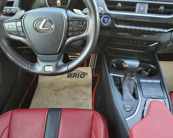 Сірий Лексус UX, об'ємом двигуна 2 л та пробігом 67 тис. км за 27500 $, фото 11 на Automoto.ua