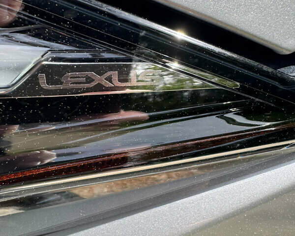 Сірий Лексус UX, об'ємом двигуна 1.99 л та пробігом 34 тис. км за 27200 $, фото 37 на Automoto.ua