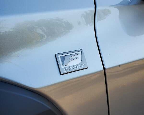 Сірий Лексус UX, об'ємом двигуна 2 л та пробігом 67 тис. км за 27500 $, фото 20 на Automoto.ua