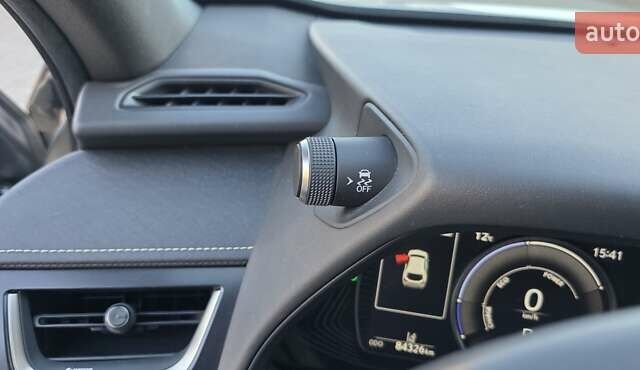 Серый Лексус UX, объемом двигателя 0 л и пробегом 84 тыс. км за 23800 $, фото 65 на Automoto.ua