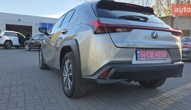 Серый Лексус UX, объемом двигателя 0 л и пробегом 84 тыс. км за 23800 $, фото 27 на Automoto.ua
