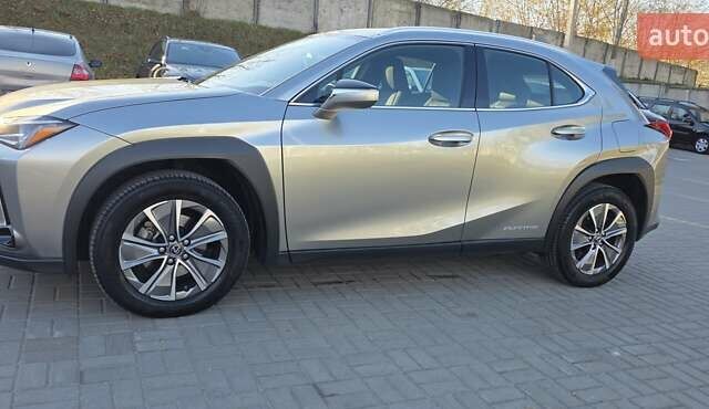 Серый Лексус UX, объемом двигателя 0 л и пробегом 84 тыс. км за 23800 $, фото 21 на Automoto.ua