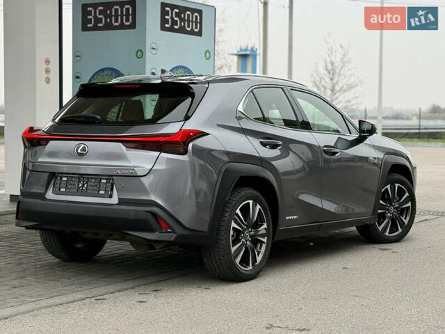 Серый Лексус UX, объемом двигателя 2 л и пробегом 17 тыс. км за 29999 $, фото 6 на Automoto.ua