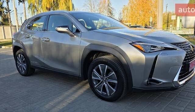 Серый Лексус UX, объемом двигателя 0 л и пробегом 84 тыс. км за 23800 $, фото 9 на Automoto.ua
