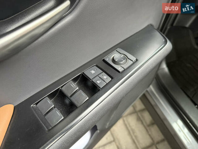 Серый Лексус UX, объемом двигателя 2 л и пробегом 17 тыс. км за 29999 $, фото 21 на Automoto.ua