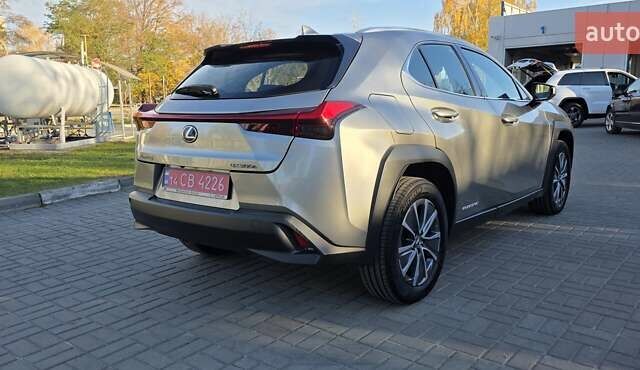 Серый Лексус UX, объемом двигателя 0 л и пробегом 84 тыс. км за 23800 $, фото 14 на Automoto.ua
