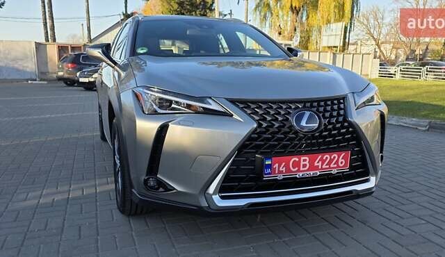 Серый Лексус UX, объемом двигателя 0 л и пробегом 84 тыс. км за 23800 $, фото 7 на Automoto.ua