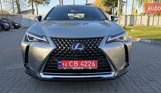 Серый Лексус UX, объемом двигателя 0 л и пробегом 84 тыс. км за 23800 $, фото 5 на Automoto.ua